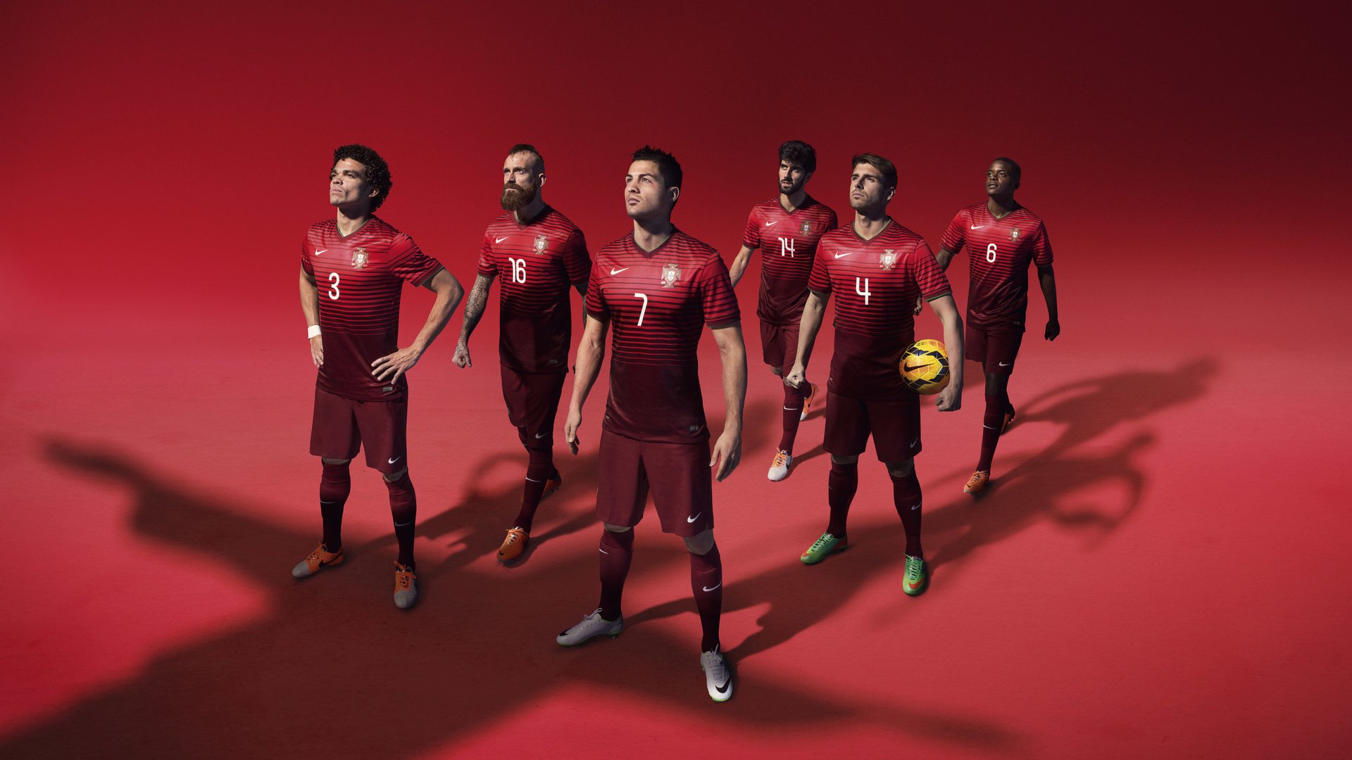 爱游戏电竞-巴雷特：在进攻和防守的交界处，他为全黑队提供坚实支撑